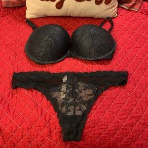 Victoria’s Secret Very Sexy Bra 34DDD and Lg Panty